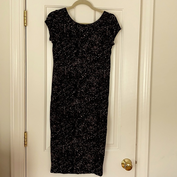 Simple Fun Dress - Picture 2 of 4